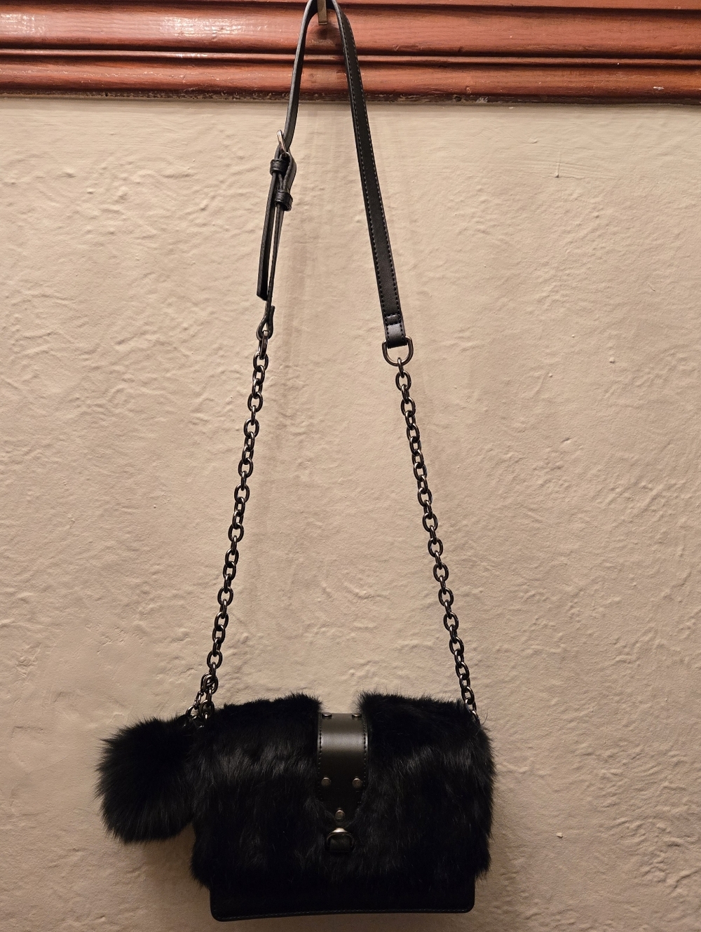 Jessie & James Faux Fur Vegan Leather Chain Shoulder Bag Y2K Grunge Glam
